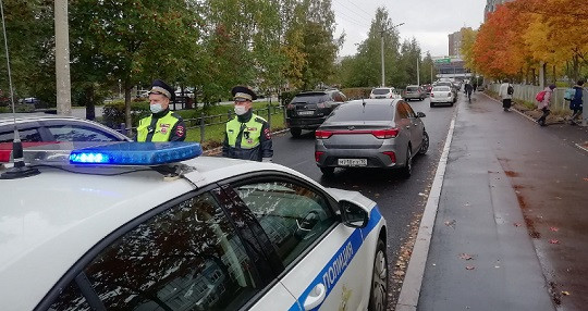 Автолюбители Петрозаводска паркуются в неположенных местах