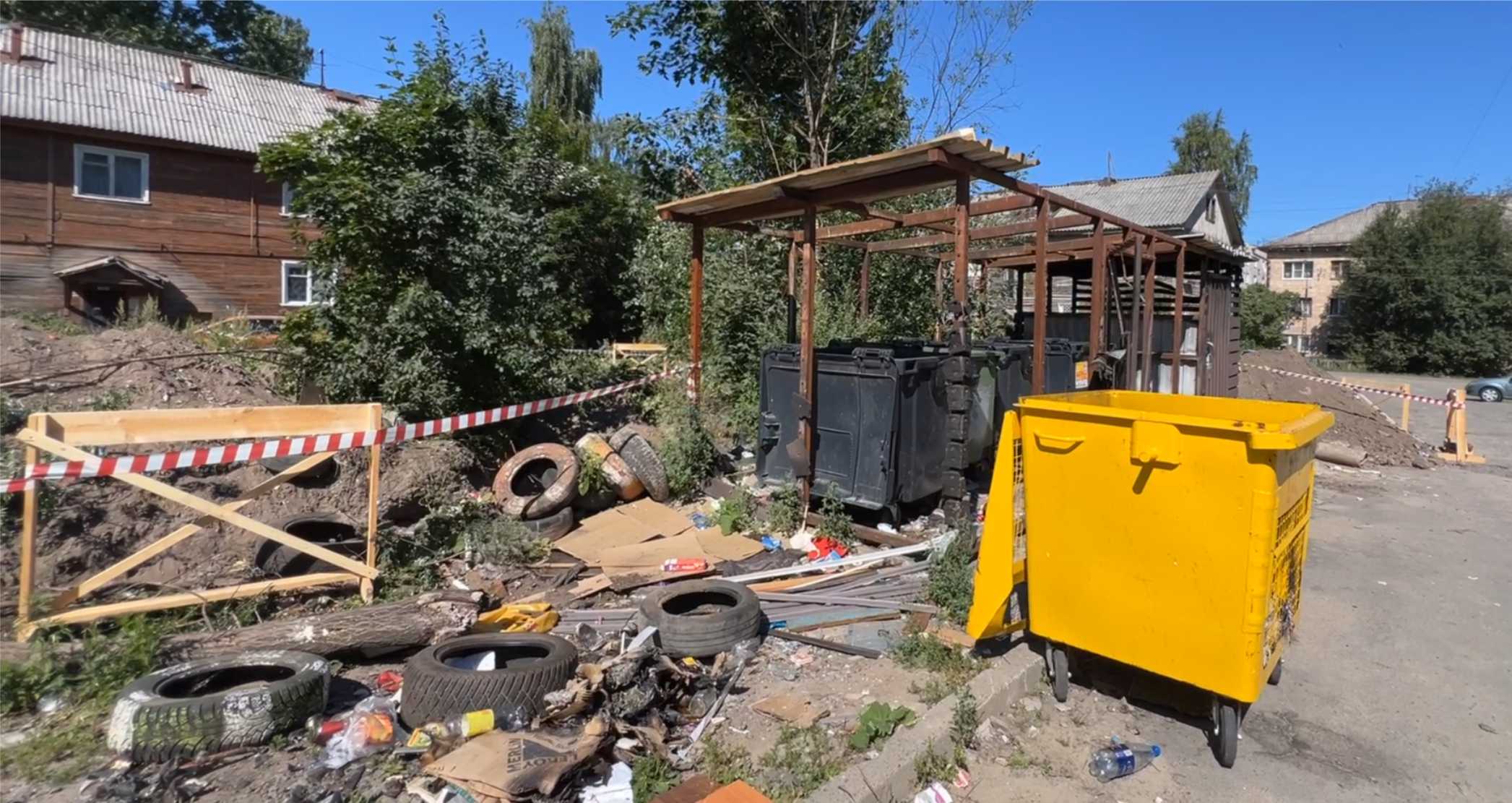 Сгоревшая мусорная площадка раздражает жителей Петрозаводска