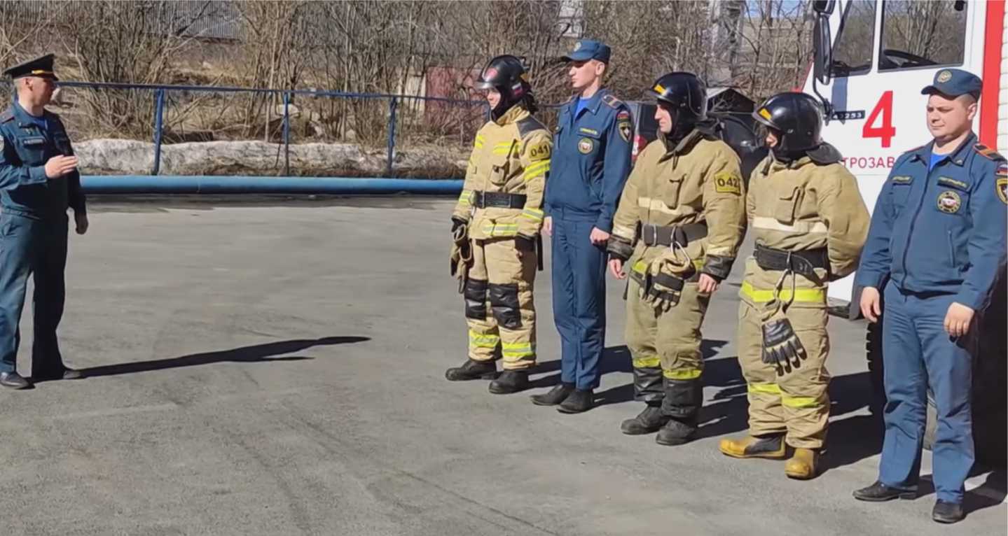 Вакансии спасателей и водителей пожарного автомобиля появились в Карелии