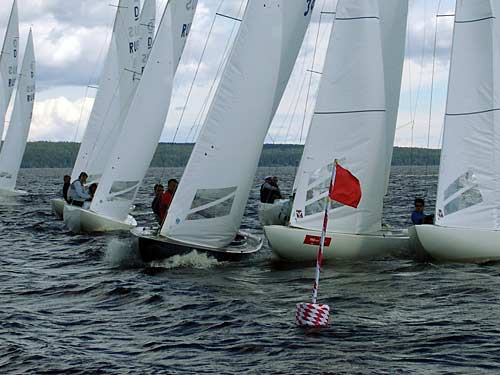 http://vse.karelia.ru/content/pub/media/2012/jule/regata%20dragons.jpg